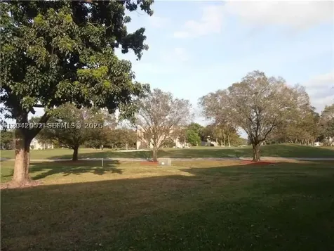 9401 Evergreen Place Davie FL 33324