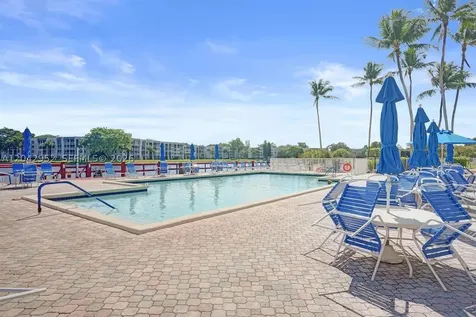 9401 Evergreen Place Davie FL 33324