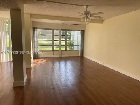 9401 Evergreen Place Davie FL 33324