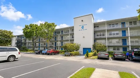 301 SW 135th Avenue Pembroke Pines FL 33027