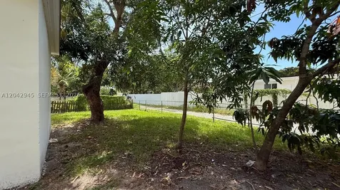 980 NE 146th Street North Miami FL 33161