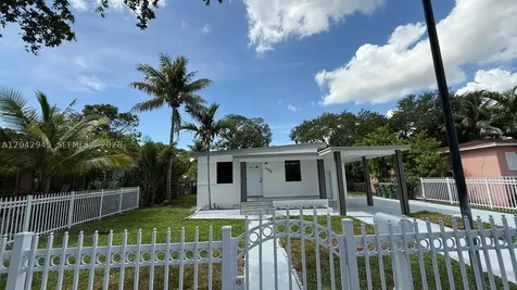 980 NE 146th Street North Miami FL 33161