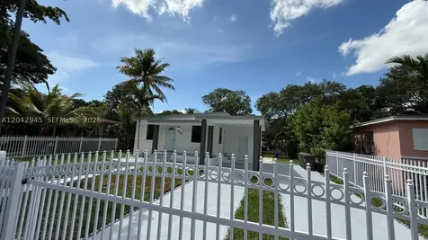 980 NE 146th Street North Miami FL 33161