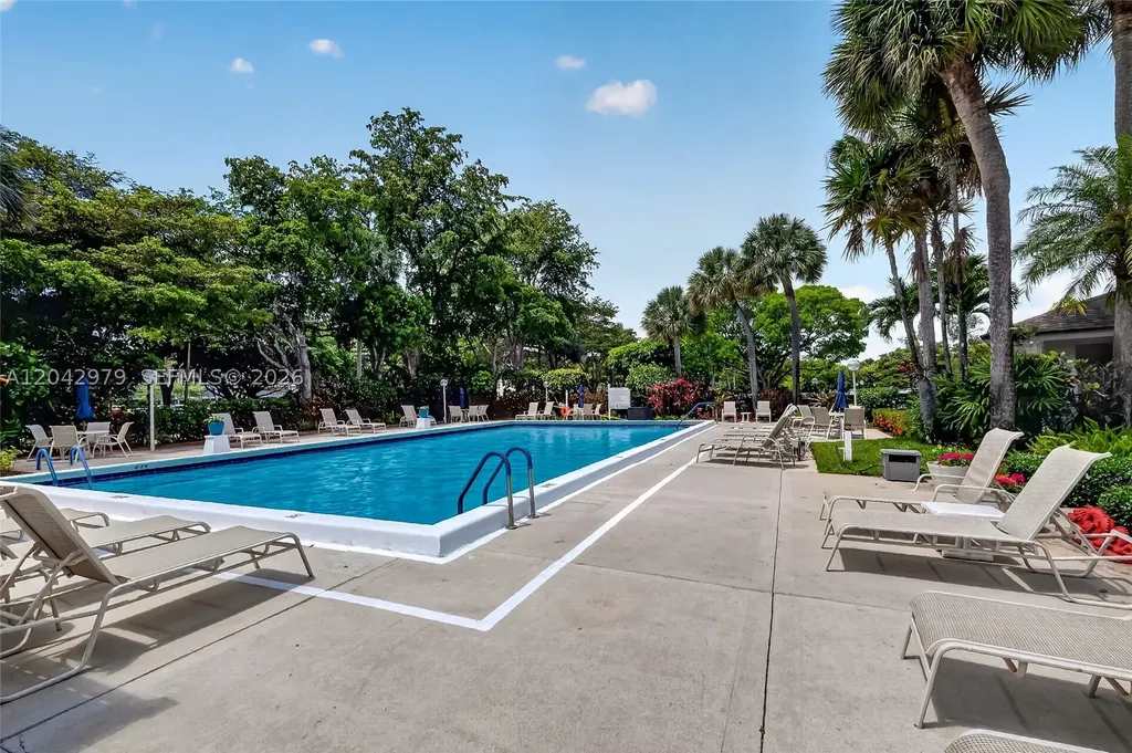 4015 W Palm Aire Drive Pompano Beach FL 33069