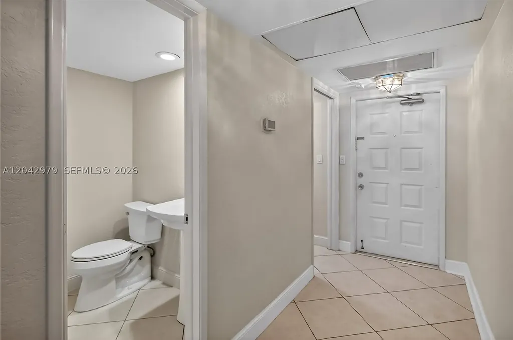 4015 W Palm Aire Drive Pompano Beach FL 33069