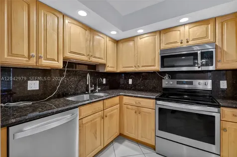 4015 W Palm Aire Drive Pompano Beach FL 33069