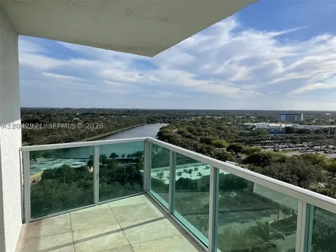 2681 N Flamingo Road Sunrise FL 33323