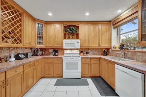 16091 La Costa Drive Weston FL 33326