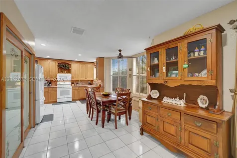 16091 La Costa Drive Weston FL 33326