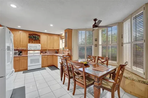 16091 La Costa Drive Weston FL 33326