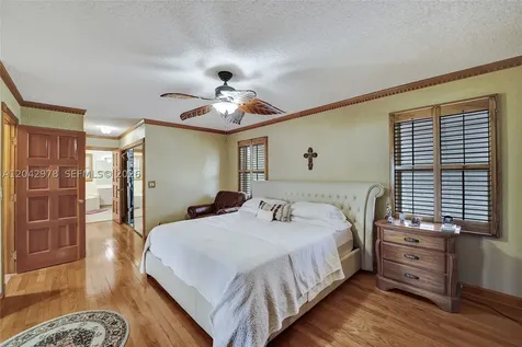 16091 La Costa Drive Weston FL 33326