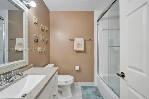 16091 La Costa Drive Weston FL 33326