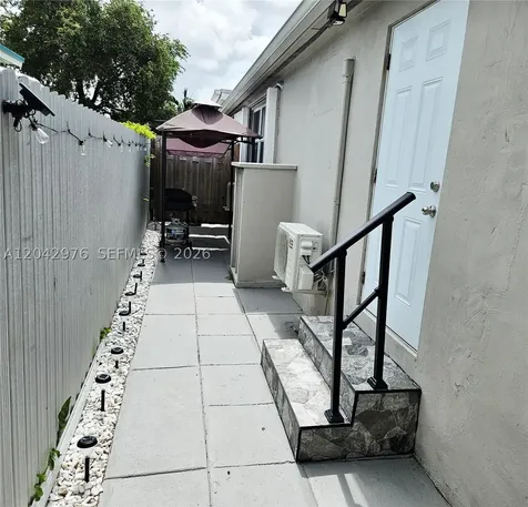 000 NW 51 Avenue Miami FL 33126