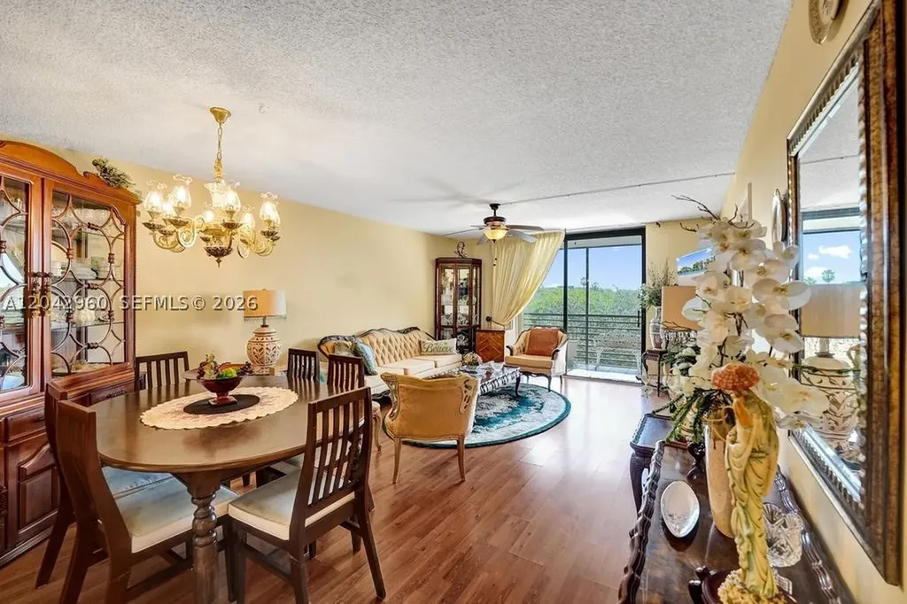 1000 Colony Point Circle Pembroke Pines FL 33026