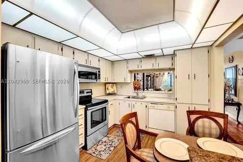 1000 Colony Point Circle Pembroke Pines FL 33026