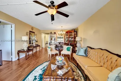 1000 Colony Point Circle Pembroke Pines FL 33026