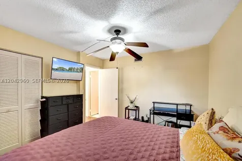 1000 Colony Point Circle Pembroke Pines FL 33026