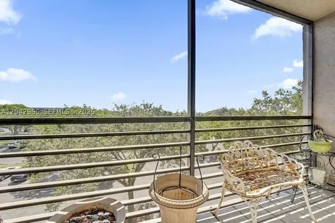 1000 Colony Point Circle Pembroke Pines FL 33026