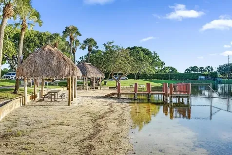 1000 Colony Point Circle Pembroke Pines FL 33026