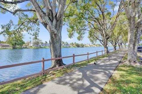 1000 Colony Point Circle Pembroke Pines FL 33026