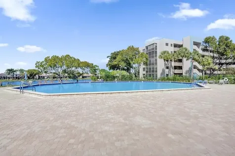 1000 Colony Point Circle Pembroke Pines FL 33026