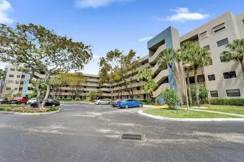 1000 Colony Point Circle Pembroke Pines FL 33026