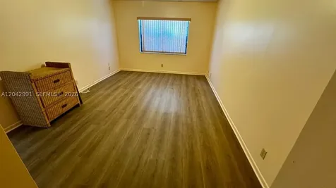 Hallandale Beach FL 33009