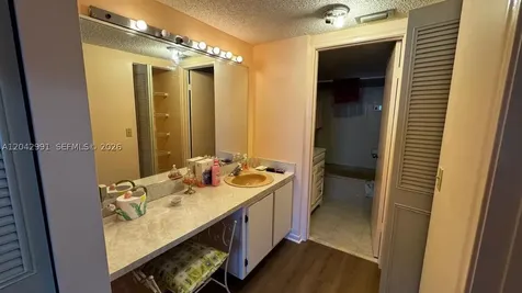 Hallandale Beach FL 33009