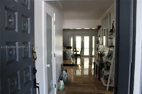 11512 NW 58th Avenue Hialeah FL 33012