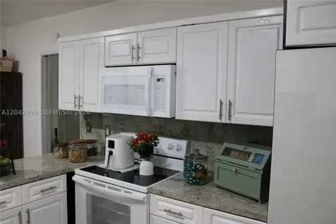 11512 NW 58th Avenue Hialeah FL 33012