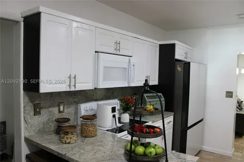 11512 NW 58th Avenue Hialeah FL 33012