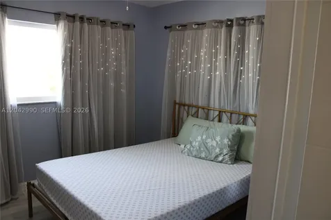 11512 NW 58th Avenue Hialeah FL 33012