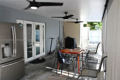11512 NW 58th Avenue Hialeah FL 33012