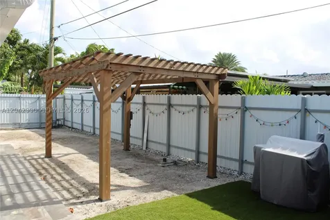 11512 NW 58th Avenue Hialeah FL 33012