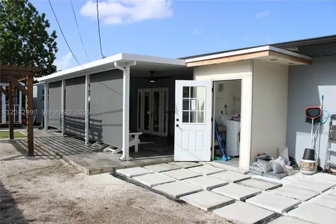 11512 NW 58th Avenue Hialeah FL 33012