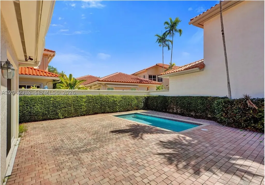 1459 Shoreline Way Hollywood FL 33019