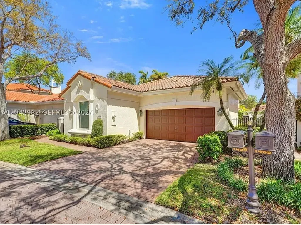 1459 Shoreline Way Hollywood FL 33019
