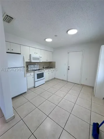 980 SW 10th Street Miami FL 33130