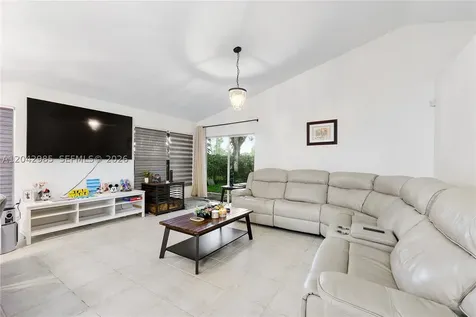9161 N Lake Park Circle N Davie FL 33328