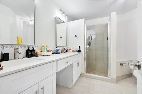 9161 N Lake Park Circle N Davie FL 33328