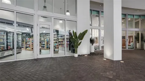 90 SW 3rd Street Miami FL 33130