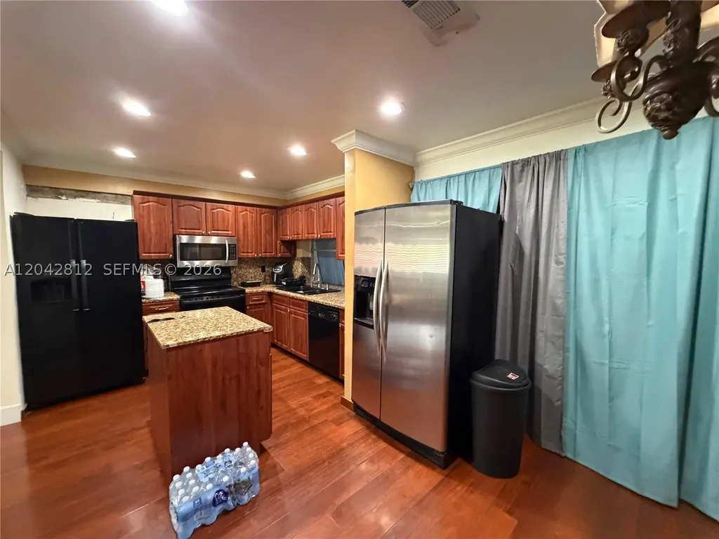 2021 NW 10th Avenue Fort Lauderdale FL 33311