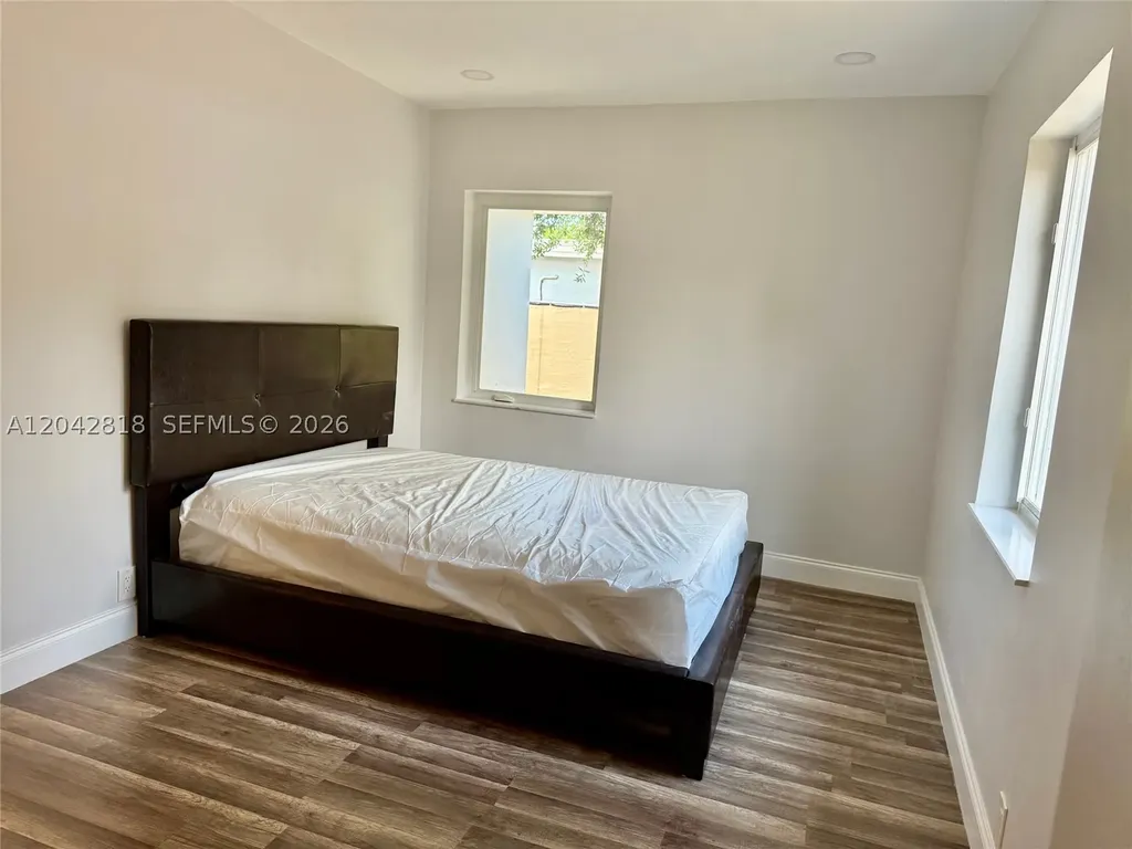 1954 Thomas Street Hollywood FL 33020