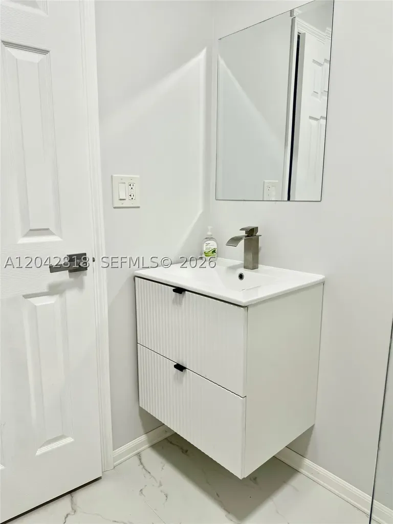 1954 Thomas Street Hollywood FL 33020