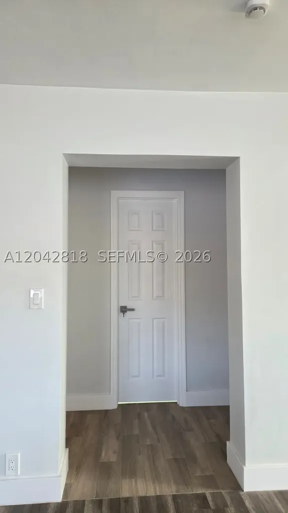 1954 Thomas Street Hollywood FL 33020