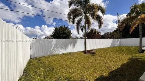 721 N 68th Terrace Hollywood FL 33024