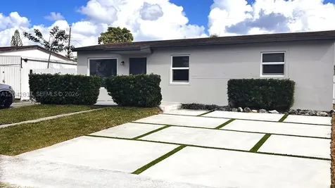 721 N 68th Terrace Hollywood FL 33024