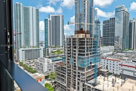 20 NE 11 Miami FL 33132