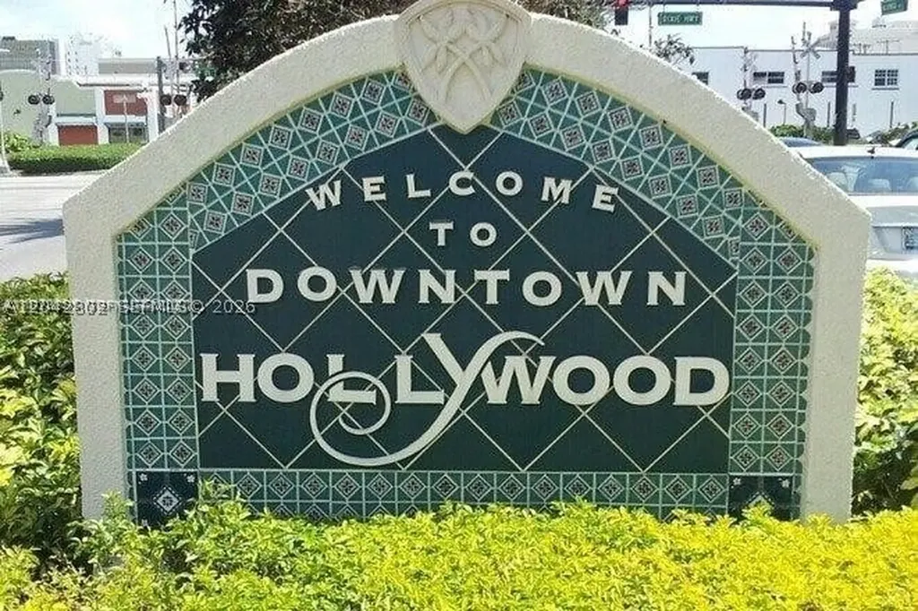 2126 Arthur Street Hollywood FL 33020