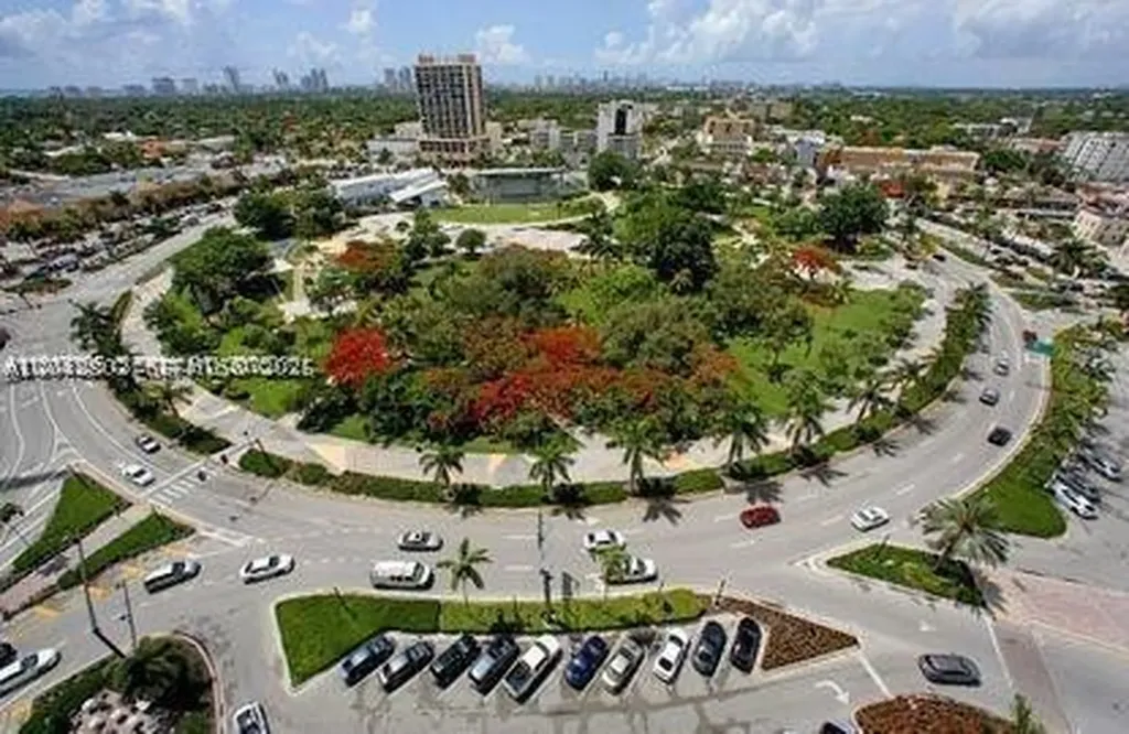 2126 Arthur Street Hollywood FL 33020